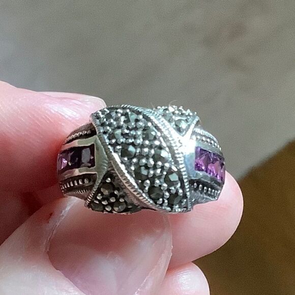 STERLING SILVER 925 AMETHYST MARCASITE BEAUTIFUL RING SIZE US 7.5​ - Picture 2 of 10